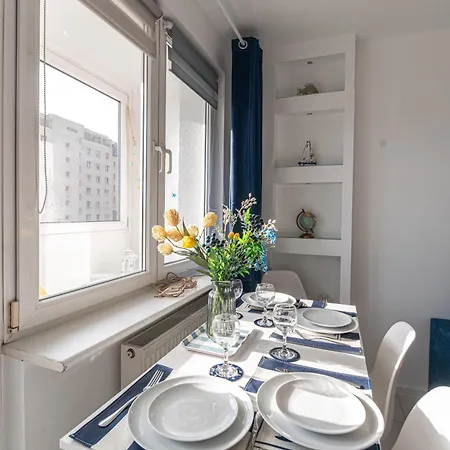 Apartamento Apartly - Wyszynskiego Z Loggia