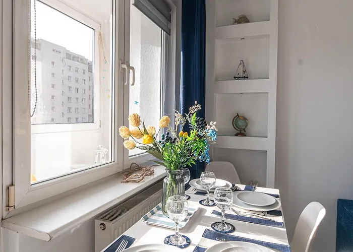 Lejlighed Apartly - Wyszynskiego Z Loggia